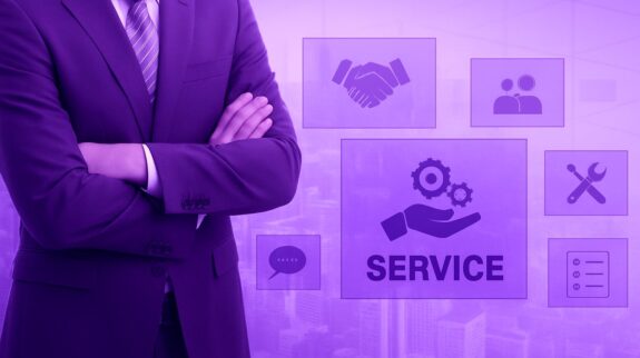 Hình ảnh một người đàn ông trong vest công sở đứng đối diện các biểu tượng kỹ thuật số liên quan đến dịch vụ, thể hiện sự chuyên nghiệp và sự chuẩn bị cung cấp dịch vụ chất lượng cao trong lĩnh vực marketing tự động hóa và AI.